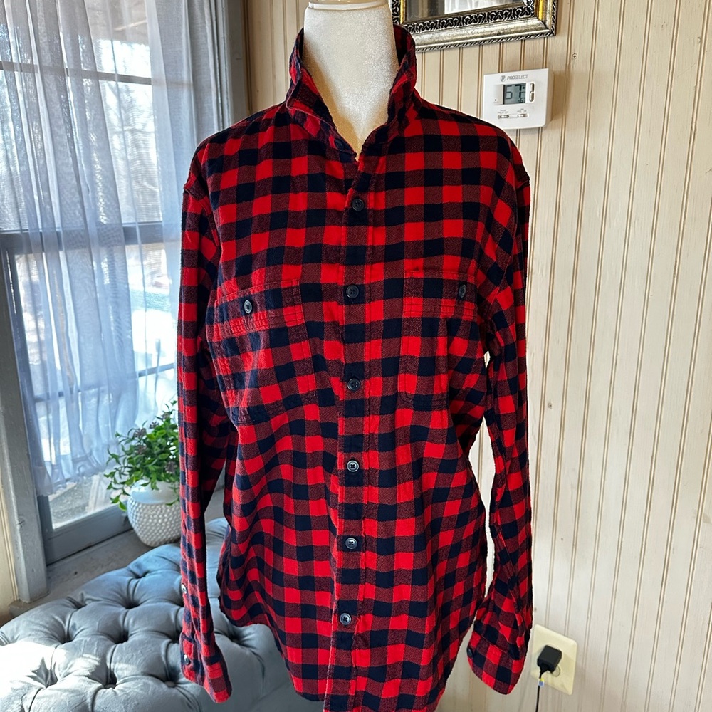 J.Crew Flannel Shirt Men’s Medium Red Black Buffalo Plaid 100% Cotton Lumberjack